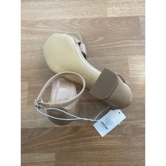 A New Day Shelly Heels Tan 11 Wide Ankle Strap Block Heel Memory Foam NEW - Picture 14 of 16